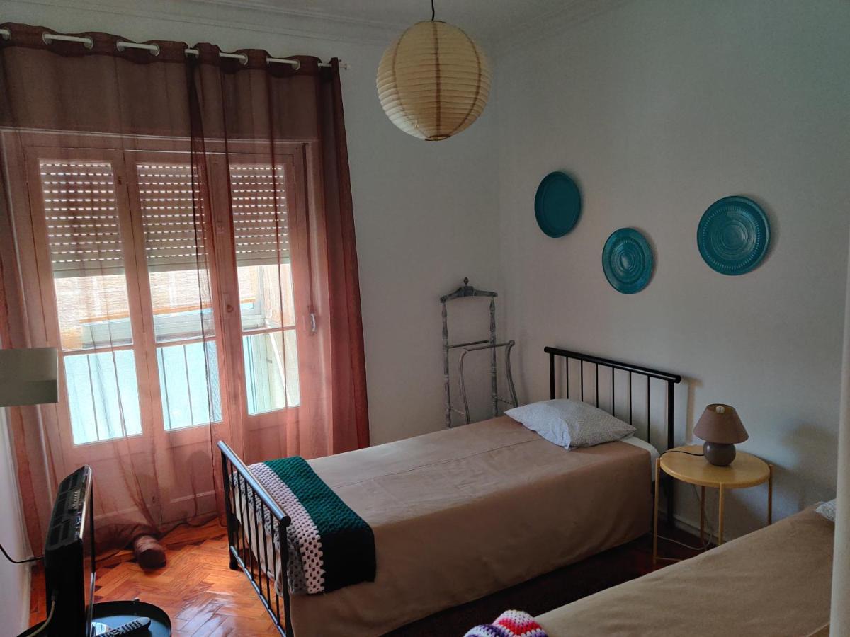 Vasco Santana Guesthouse Odivelas  Bagian luar foto