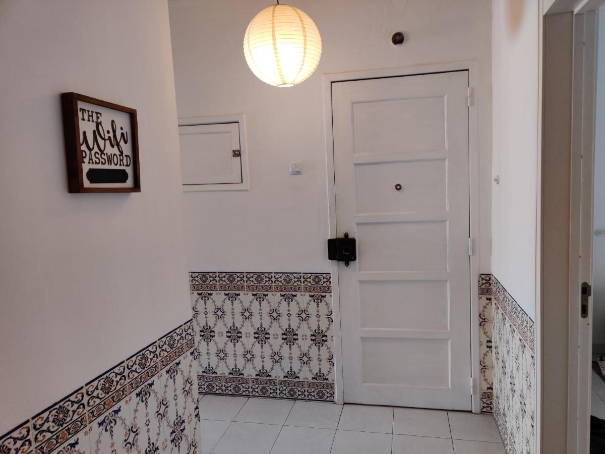 Vasco Santana Guesthouse Odivelas  Bagian luar foto