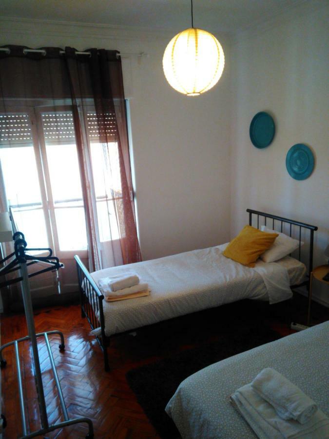 Vasco Santana Guesthouse Odivelas  Bagian luar foto